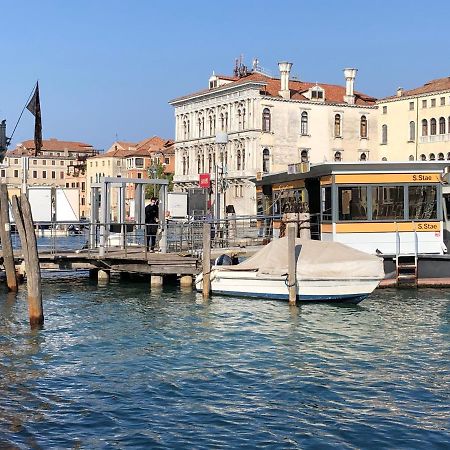 البندقية San Stae Charming Apartment Gran Canal المظهر الخارجي الصورة