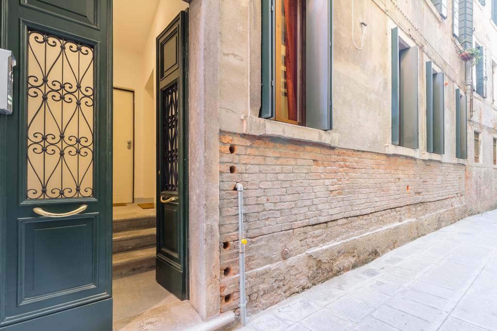 البندقية San Stae Charming Apartment Gran Canal المظهر الخارجي الصورة